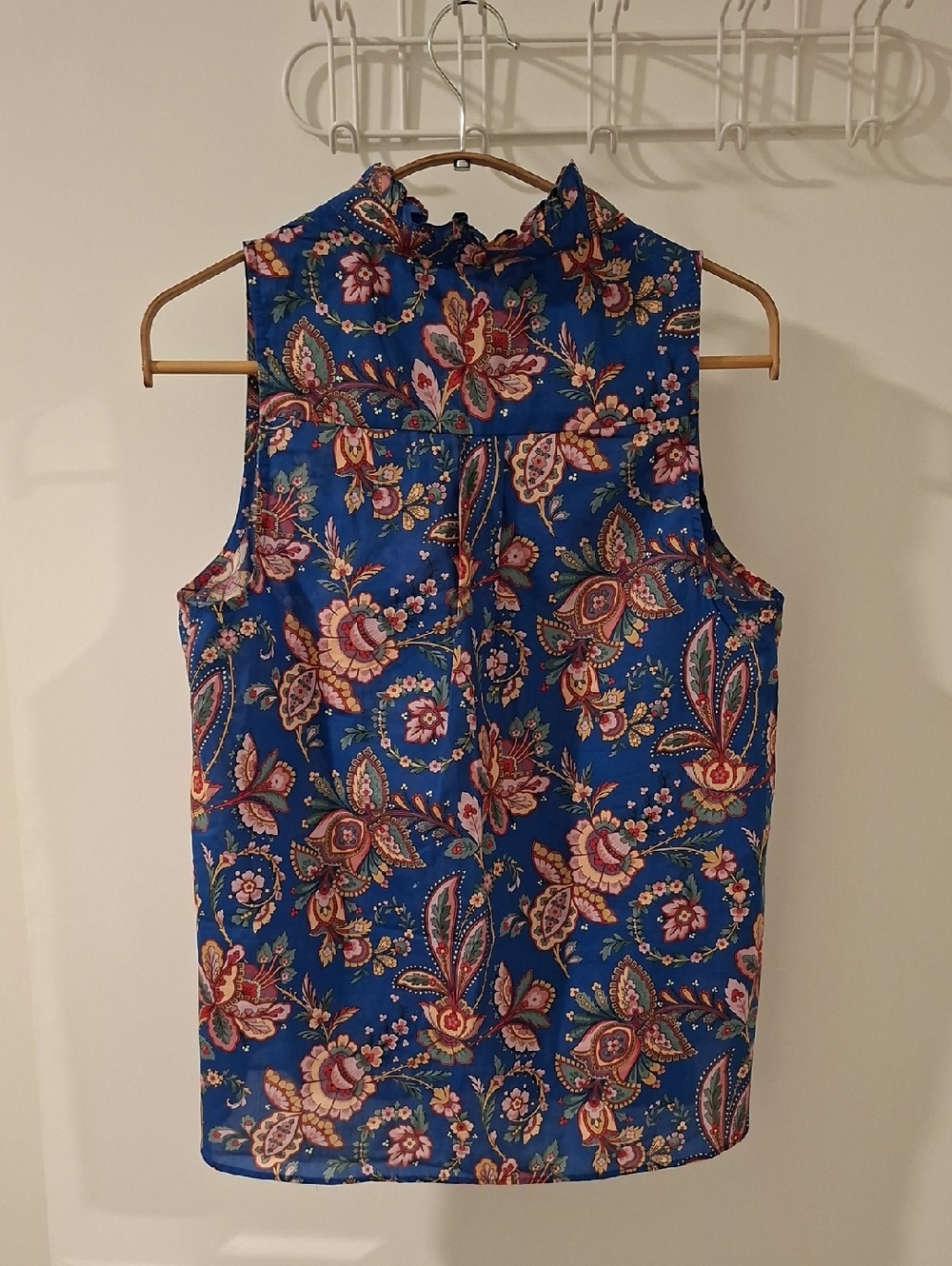 J. Crew x Liberty Fabrics Blue Paisley Sleeveless Ruffle-neck Blouse (US 2/XS) - Picture 7 of 7